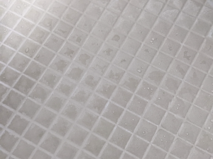 【風呂掃除】床の黒ずみ汚れ