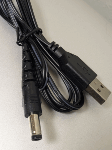 Douyearヒゲトリマーの充電ケーブル